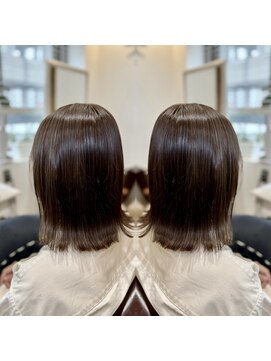 リッチ 横須賀中央店(Rich) 切りっぱなし×ぱつっとボブ×外はね×艶髪【横須賀中央】