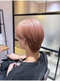 ピンクベージュ