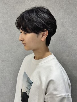 リオールバイニアウ(RE:ALL by Niau) センターパートニュアンスパーマフェザーパーマフェザーショート