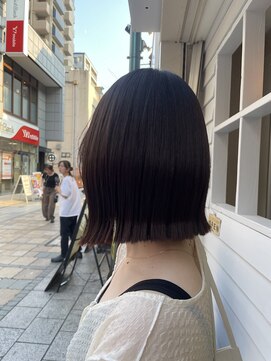 ハイレート ウニクス川越店(Hairate) [Ikeda]切りっぱなしボブ×縮毛矯正