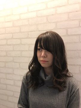 ヘアーデザイン キャラ(HAIR DESIGN KALA) 外ハネ大人セミロング×艶カラー