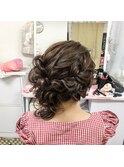 編み込みサイドアップスタイル