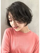 ミィ 表参道(mee.)&nbsp;【mee.】 前下がりショートボブ 透ける前髪