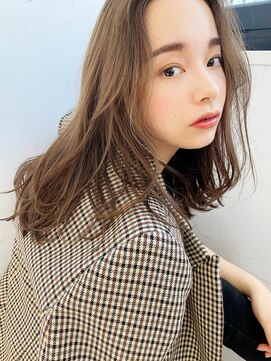 エールバイボヌール(Ere by Bonheur) 大人クールなセミロング カーキグレージュ