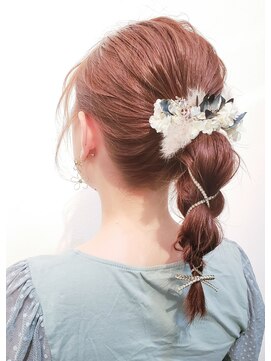 ブラウ ネイル パーティー(Blau Nail Party) おしゃれポニーテール