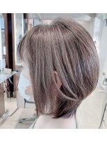 マニス(manis)&nbsp;アッシュベージュ透明感小顔軽やかエアリーボブ20代30代40代50代