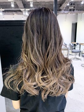 アイティー バイ アルバム 中野店(IT by ALBUM) バレイヤージュロング_外ハネボブセクションカラー_ba397181