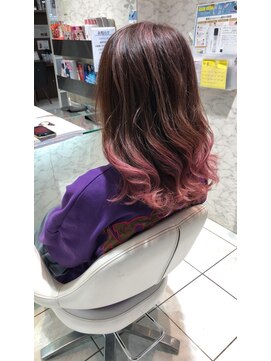 ル クール 宮内店(Le Coeur) ピンクグラデーションカラー