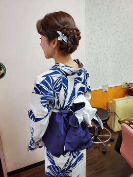 美容室イーナ(e na) 浴衣の着付け&アップ