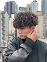 SEIYA指名　波巻きスパイラル　金メッシュ