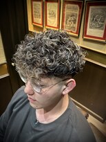 ヒロギンザ 池袋 サンシャイン通り店(HIRO GINZA)&nbsp;スペインカール　スキンフェード　メッシュ　海外風　池袋