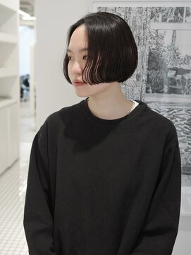 ノーヴァン デフォーム(NOVAN DEFORM) リップラインのミニボブ