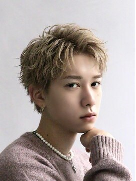 オーシャントーキョーウエスト 心斎橋 (OCEAN TOKYO WEST) メンズヘアアップバングショートベージュカラースパイキー