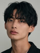 レタッチバイフィフス(RETOUCH by fifth)&nbsp;原宿センターパートシャドウルーズパーマフェザーショート