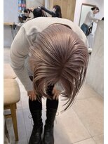 ロマリア ヒルズ 表参道 原宿(Lomalia HILLS)&nbsp;グレージュ似合わせカット[表参道ダブルカラーケアブリーチ]