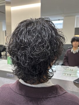 ビカムメンズヘアー 栄店(become men's hair) 後ろから見てもカッコいいサーフカールパーマ