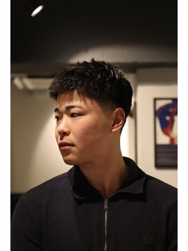 ツーエイチ 新宿(2H) 新宿／テーパーフェード／ショート／ラフショート