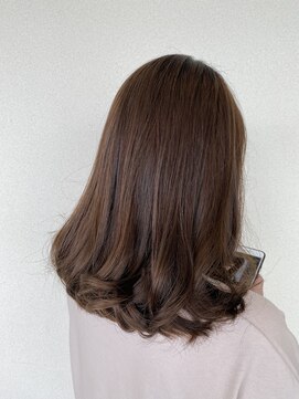 髪こうぼう ミディアムスタイル