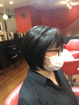 ヘアクリニック サロン プティ 簡単おさまるショートボブ