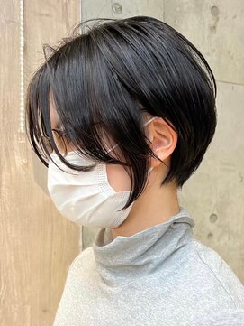 エリマ  茅ヶ崎(elima) ショートボブ大人ショートハンサムショート前髪なしグレージュ