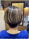 ショートボブ
