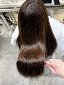 ディーエックス スリー(Dxxxx III) ブラウンベージュ カラー TOMOKI