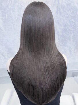 フィヴェント(Fivent) 黒髪小顔レイヤーイメチェン暗めオリーブグレークラゲヘアー