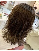 ヘアデザイン アンジェリク(HAIR DESIGN ANGELIQUE)&nbsp;伸ばしかけのボブ　ゆるいウェーブ