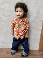 フジヤマバーバーショップ アジト(FUJIYAMA BARBER SHOP ajito)&nbsp;外国人風キッズカーリーパーマ×くるくるヘア