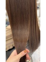 エスカーラ 表参道(THE ESCALA)&nbsp;チョコレートブラウンのさらさらストレート【タビラマユミ】