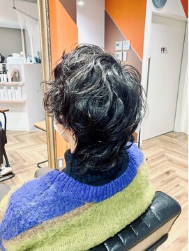 サブライム(Sublime) 波巻きマッシュパーマウルフ