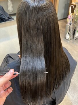 ララルーモ 渋谷公園通り店(LaLarOomo) 大人女性30代40代向け髪質改善キュアオペ