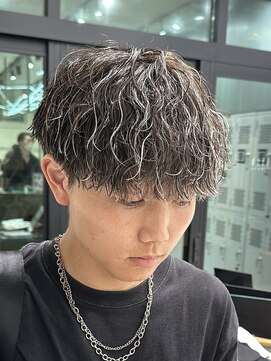 フィフス 渋谷(fifth) メンズマッシュ波巻きスパイラルパーマツイストスパイラルパーマ