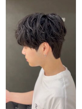 ブレイズ(BLAZE) 【頭を綺麗に見せるパーマ】