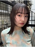 顔周りレイヤーカットくびれヘアミルクティーベージュカラー