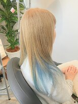 アイノ(AINO.)&nbsp;ゴールド×ライトブルーのインナーカラー[茅ヶ崎/茅ヶ崎駅/湘南]