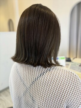 ハグクレア(HUG CLAIRE) カーキアッシュ