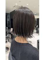 アヴァンス イオンモール和歌山店(AVANCE)&nbsp;切りっぱなしボブ×外ハネボブ【田中桃鈴】