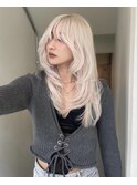 ホワイトブロンド海外風レイヤーカット
