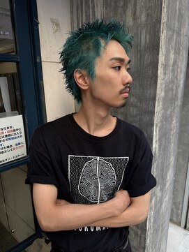 メンズレコ 渋谷(MEN'S LECO) ブルーブラックフェザーパーマ刈り上げセンターパート