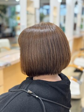 美容室 コーラル お洒落ブラウンボブ