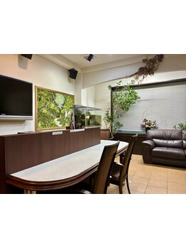 【大人女性のための上質ケアサロン】ダメージレスなオイルカラーで叶える！根元から立ち上がるうる艶髪へ。