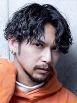リロン 新宿(RIRON)&nbsp;大人男子/センターパート/ツイストスパイラル/ルーズパーマ/新宿