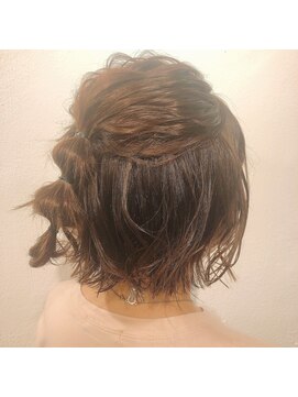 リベルテ 新宿(Liberte) 簡単ハーフアップアレンジ