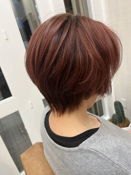 モアヘアーセカンド(MORE-HAIR Second) 前下がりショート×ピーチハイライト