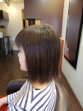 ヘアメイク ビス(Hair Make Bis.) 切りっぱなしボブ