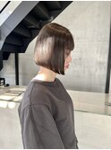 オリーブグレージュ