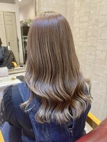 クオリア(Quaria)&nbsp;透明感グレージュカラー/シルバーグレージュ/ブリーチなし♪