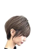 白髪ぼかしショート