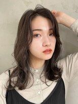 ビュートリアム 南青山(BEAUTRIUM)&nbsp;前髪なし 顔周りレイヤーカット イルミナカラー 20代30代40代